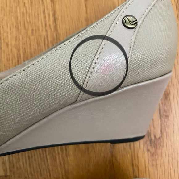Lifestride Wedge Heel Shoes Women’s 6.5M Beige DREAMS No Box Flaws Shown in pics - Picture 10 of 11